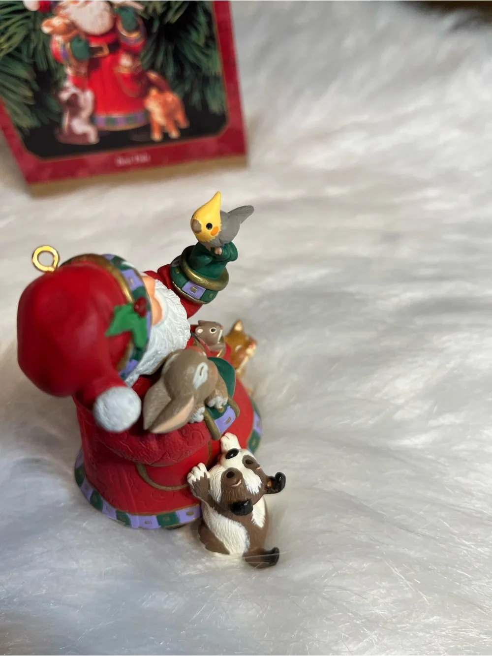 Hallmark Kerpsake 1999 “Best Pals” Santa with dogs Christmas  Ornament
